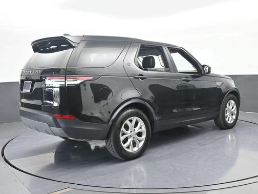Narvik Black 2020 Land Rover Discovery SE