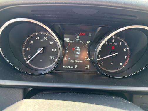 Narvik Black 2020 Land Rover Discovery SE