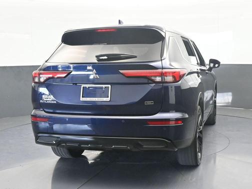 2023 Mitsubishi Outlander SE Special Edition