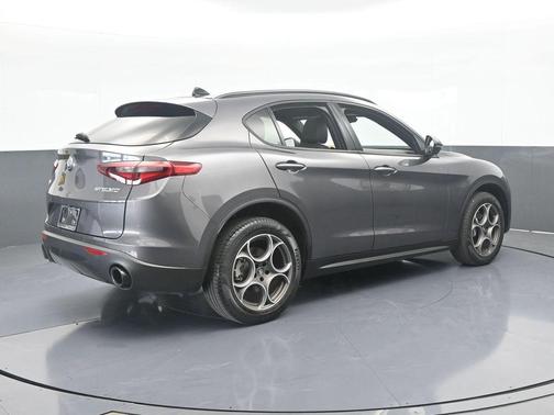 2023 Alfa Romeo Stelvio Sprint