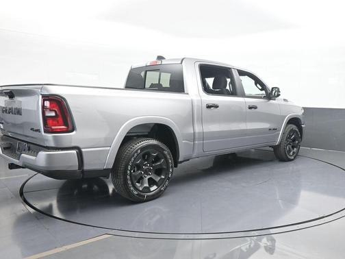 Billet Silver Metallic Clearcoat 2025 RAM 1500 Big Horn/Lone Star