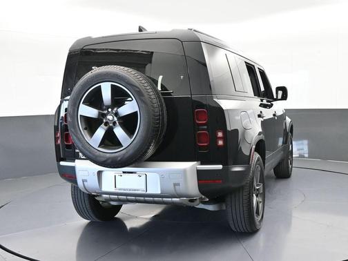 2025 Land Rover Defender P300