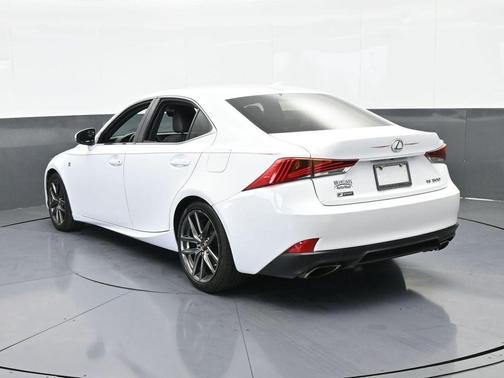 2018 Lexus IS 300 Base