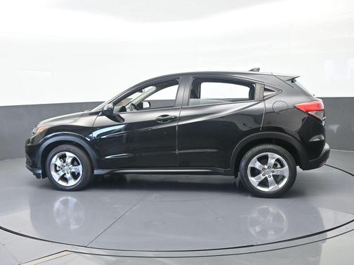 Crystal Black Pearl 2022 Honda HR-V LX