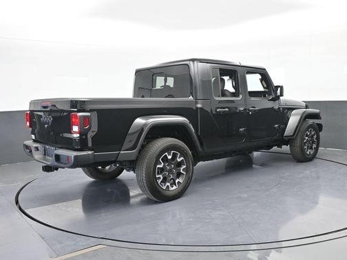2024 Jeep Gladiator Sport