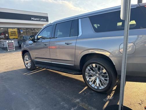 2022 GMC Yukon XL SLT