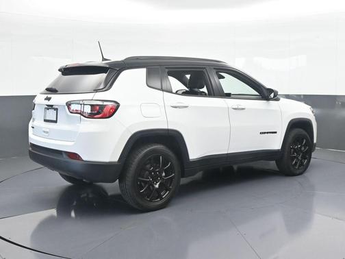 2023 Jeep Compass Altitude