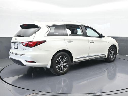 2016 INFINITI QX60 Base