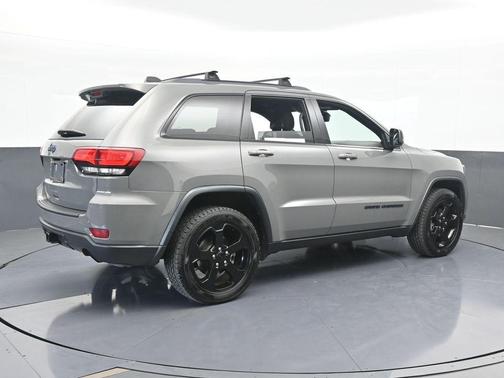 2019 Jeep Grand Cherokee Laredo
