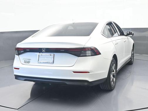 Platinum White Pearl 2023 Honda Accord EX