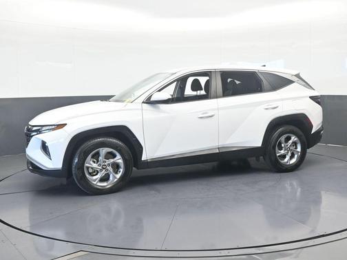 2023 Hyundai TUCSON SE