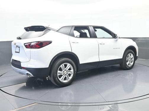 Summit White 2022 Chevrolet Blazer 2LT