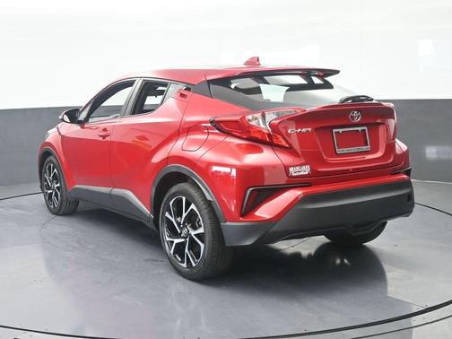 Red 2021 Toyota C-HR XLE