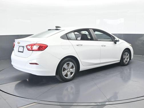 2017 Chevrolet Cruze LS