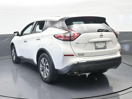 White 2018 Nissan Murano S