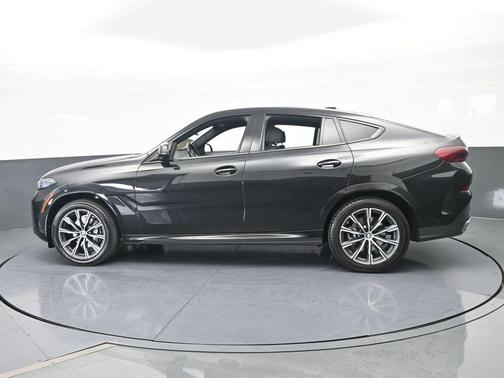 Black Sapphire Metallic 2025 BMW X6 xDrive40i