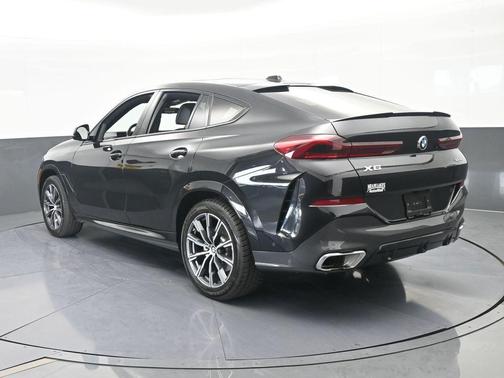 Black Sapphire Metallic 2025 BMW X6 xDrive40i