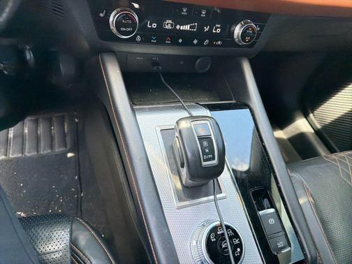 Black 2022 Mitsubishi Outlander SEL