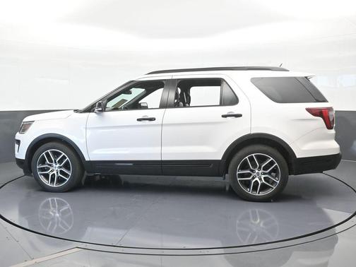 2019 Ford Explorer sport