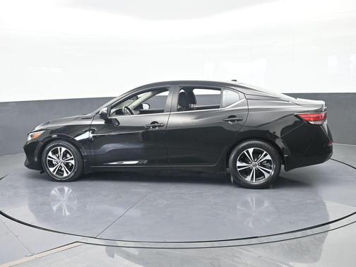 Black 2022 Nissan Sentra SV