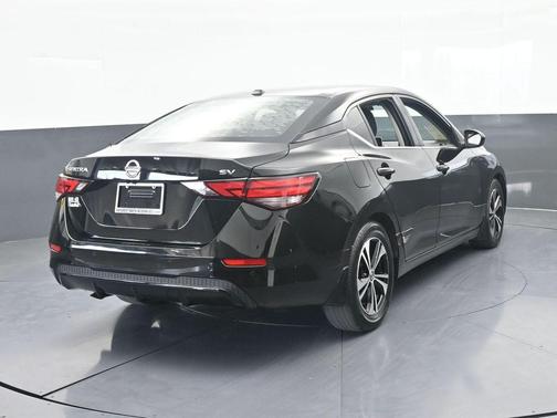 Black 2022 Nissan Sentra SV