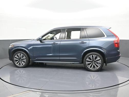 2020 Volvo XC90 T5 Momentum 7 Passenger