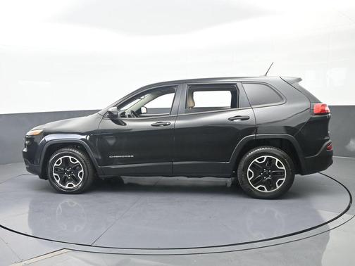 Brilliant Black Crystal Pearlcoat 2016 Jeep Cherokee Sport