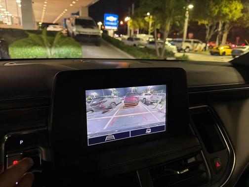 2024 Chevrolet Suburban LS