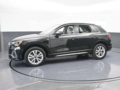 2021 Audi Q3 45 S line Premium