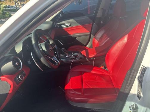 2017 Alfa Romeo Giulia Base