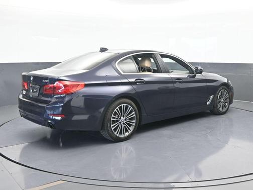 2019 BMW 530 i