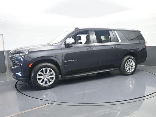 Dark Ash Metallic 2023 Chevrolet Suburban Premier