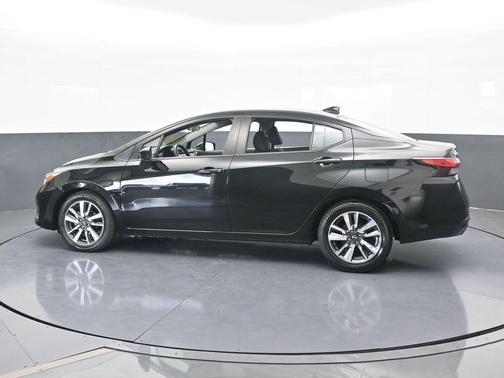 2023 Nissan Versa 1.6 SV