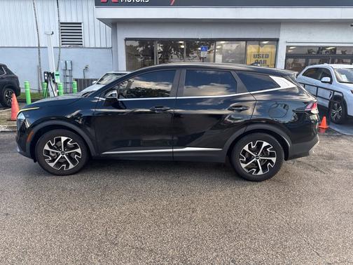 Ebony Black 2023 Kia Sportage EX