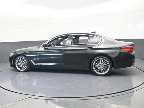 Black Sapphire Metallic 2019 BMW 530 i