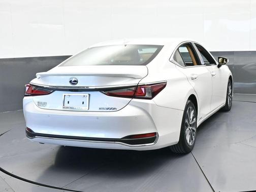 2022 Lexus ES 300h 300H