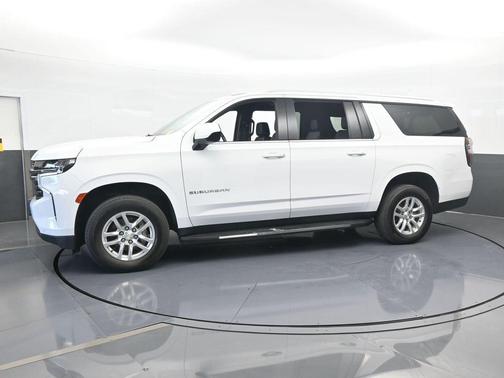 2023 Chevrolet Suburban LT
