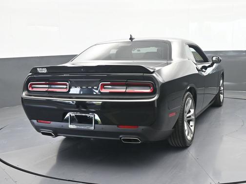 Pitch Black Clearcoat 2021 Dodge Challenger GT