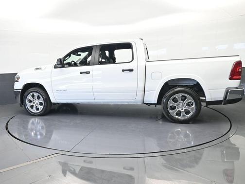 Bright White Clearcoat 2026 RAM 1500 Big Horn/Lone Star