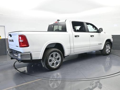 Bright White Clearcoat 2026 RAM 1500 Big Horn/Lone Star