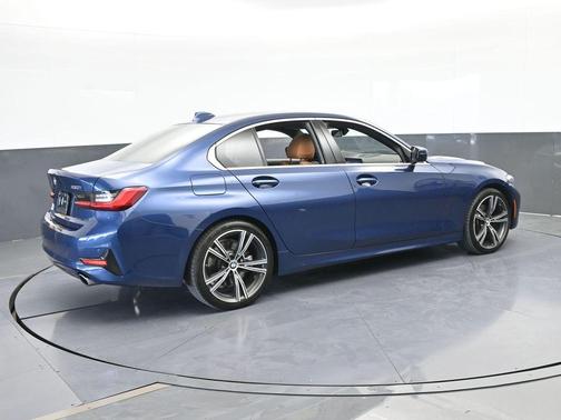 2021 BMW 330 i