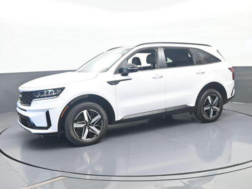 Glacial White Pearl 2022 Kia Sorento EX