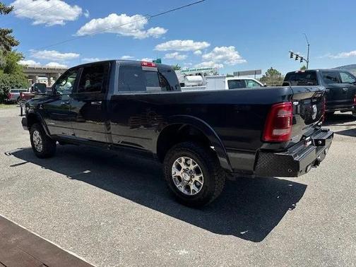 2020 RAM 3500 Laramie Crew Cab 4x4 8' Box