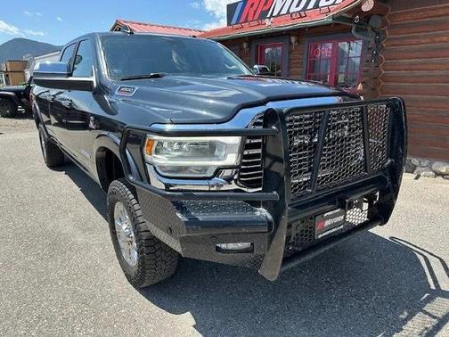 2020 RAM 3500 Laramie Crew Cab 4x4 8' Box