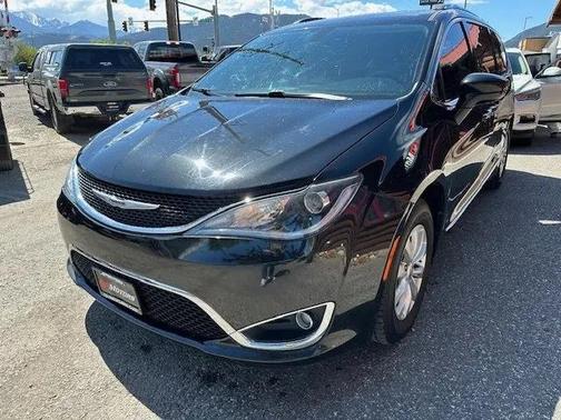 2019 Chrysler Pacifica Touring L