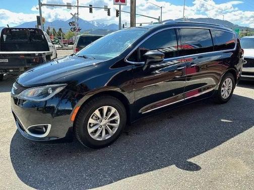 2019 Chrysler Pacifica Touring L