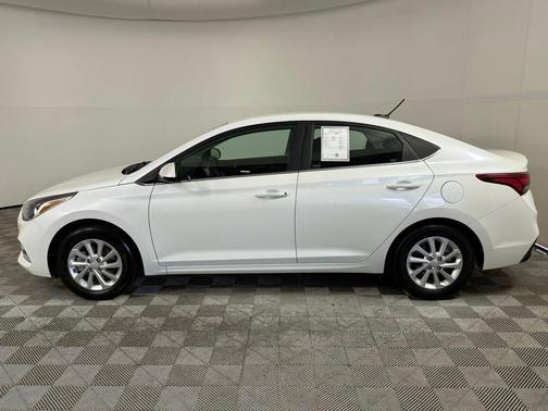 2022 Hyundai Accent SEL