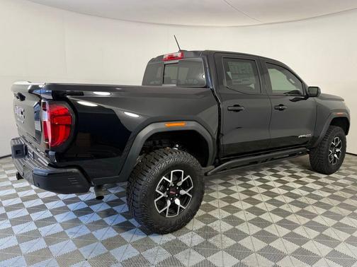 2025 GMC Canyon AT4