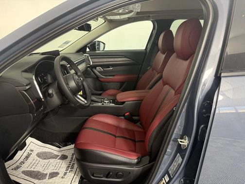 2025 Mazda CX-50 Hybrid Premium Plus Package