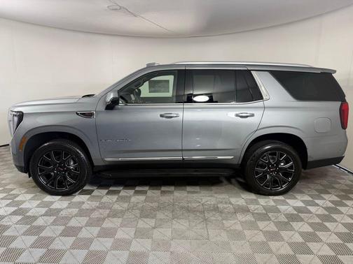 2025 GMC Yukon Elevation